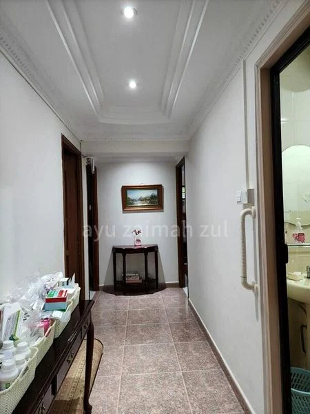Executive HDB for Sale in  658 Woodlands Ring Road - Image 12