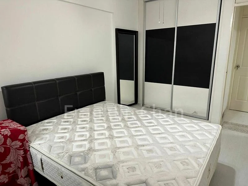 3 Room (3S) HDB for Rent in  210 Serangoon Central - Image 4