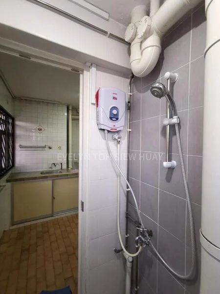 3 Room (3NG) HDB for Sale in 239 Bukit Batok East Avenue 5 - Image 6