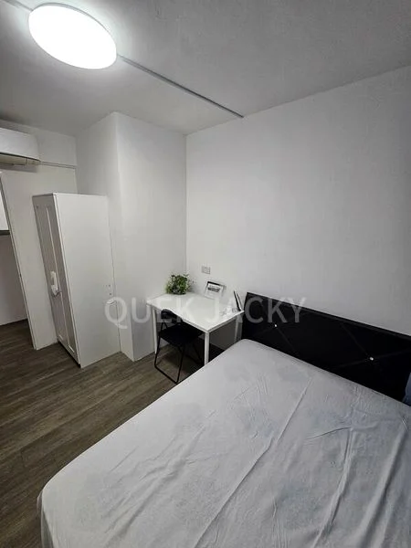 Common Room (Condo) for Rent in Lucky Plaza - Image 2