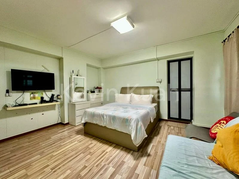 5 Room (5I) HDB for Sale in  561 Pasir Ris Street 51 - Image 4