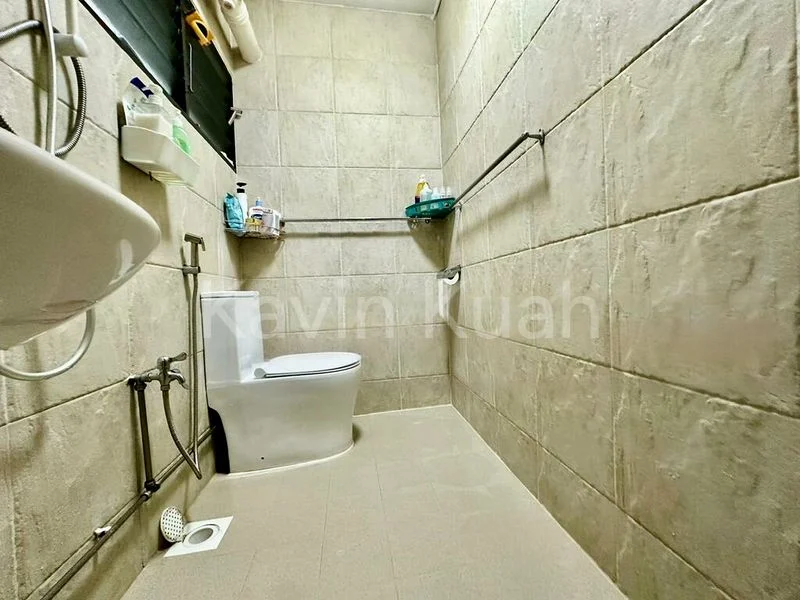 5 Room (5I) HDB for Sale in  561 Pasir Ris Street 51 - Image 1