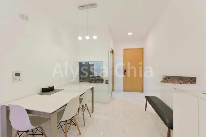 2 Bed Apartment (Condo) for Rent in  Waterscape At Cavenagh - Image 5