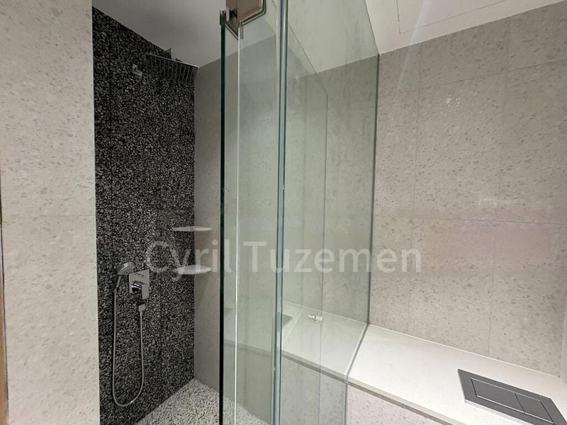 1 Bed Walk-up Apartment (Condo) for Rent in  Lam Ann Building - Image 5