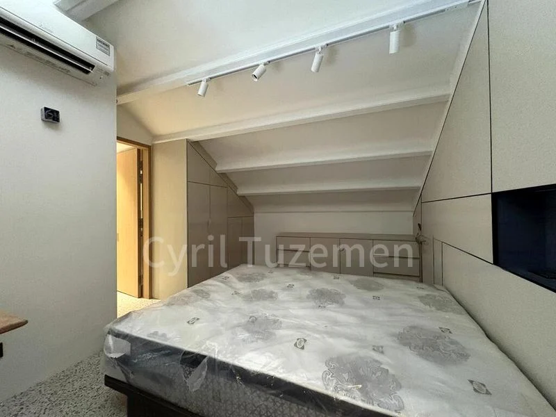 1 Bed Walk-up Apartment (Condo) for Rent in  Lam Ann Building - Image 1