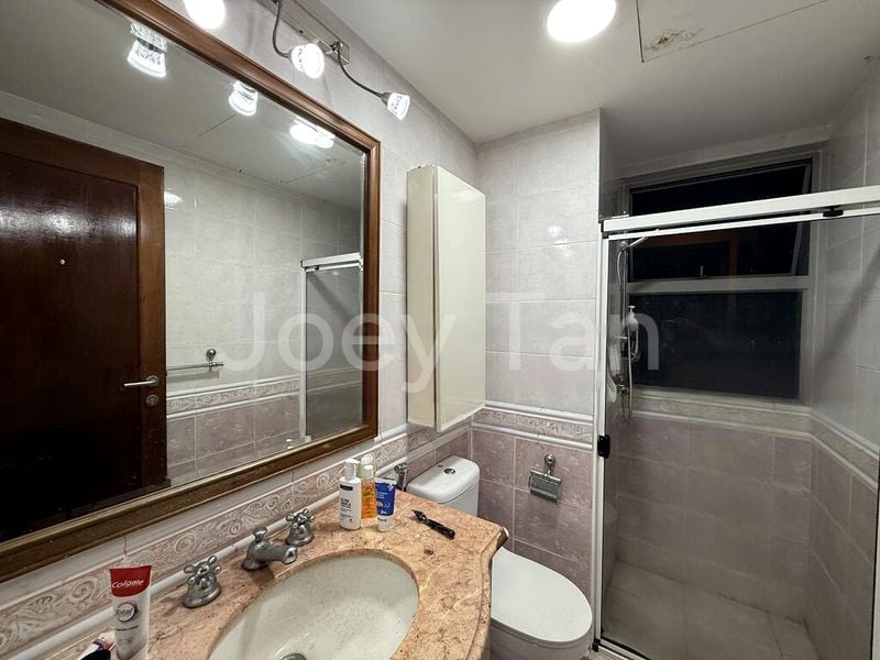 2 Bed Condo for Sale in  The Bayshore - Image 6