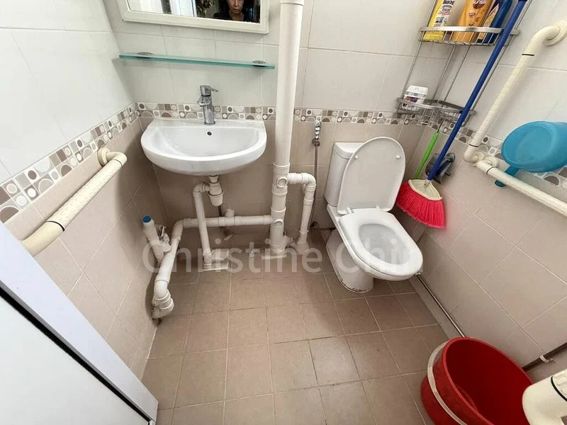 Master Room (HDB) for Rent in  120 Ang Mo Kio Avenue 3 - Image 4