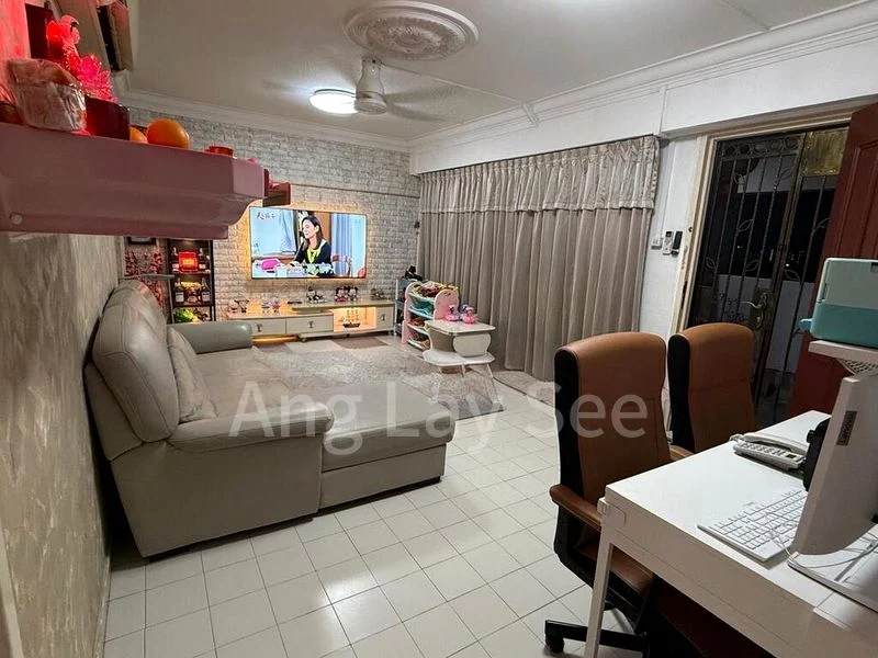 Common Room (HDB) for Rent in  280 Yishun Street 22 - Image 1