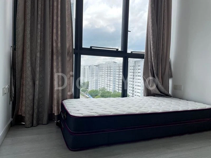 3 Bed Condo for Rent in  The Luxurie - Image 3