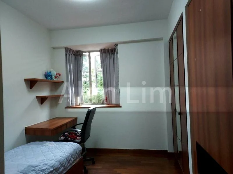 Common Room (Condo) for Rent in  Modena - Image 5