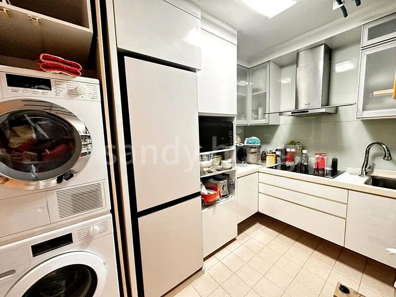 Premium HDB for Sale in 677C Jurong West Street 64 - Image 1