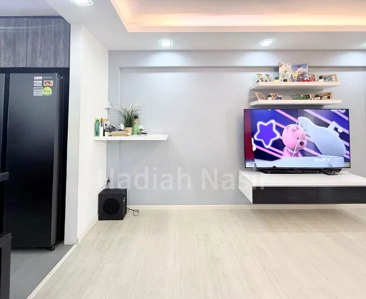 3 Room (3S) HDB for Sale in  782 Yishun Ring Road - Image 1