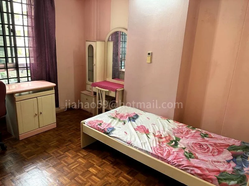 Common Room (HDB) for Rent in  230F Tampines Street 24 - Image 8