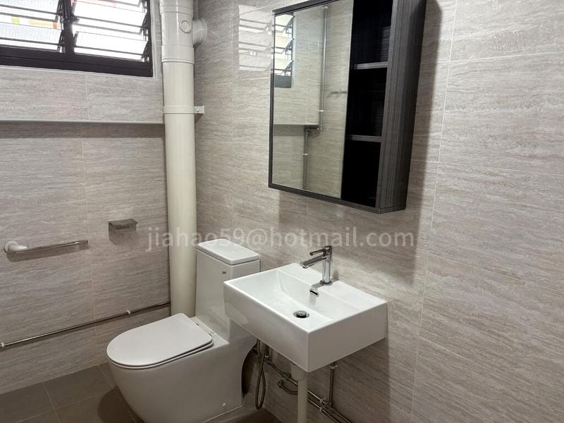 Common Room (HDB) for Rent in  230F Tampines Street 24 - Image 1