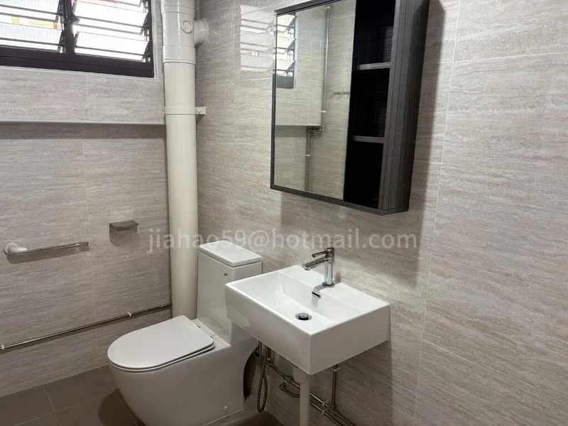 Common Room (HDB) for Rent in  230F Tampines Street 24 - Image 1