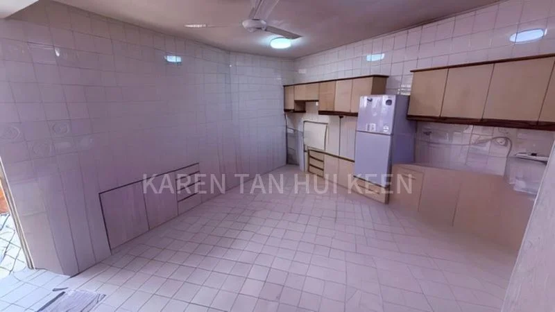 6 Bed Corner Terrace (Landed) for Sale in Alkaff Oasis - Image 3