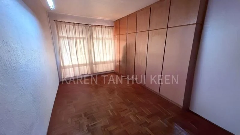 6 Bed Corner Terrace (Landed) for Sale in  Alkaff Oasis - Image 2