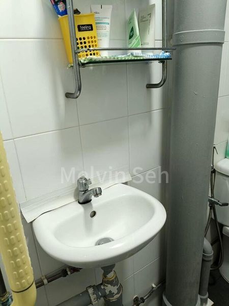 Common Room (HDB) for Rent in  476 Ang Mo Kio Avenue 10 - Image 4