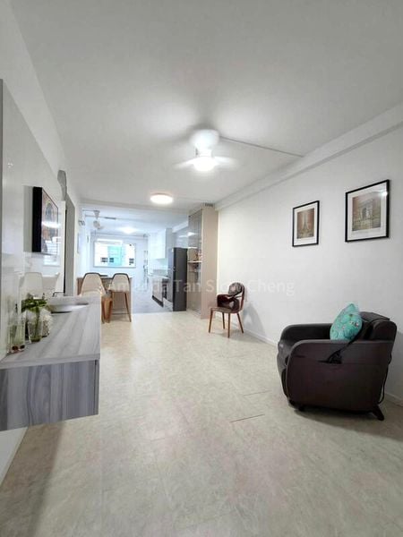 Room (HDB) for Rent in  364 Bukit Batok Street 31 - Image 1