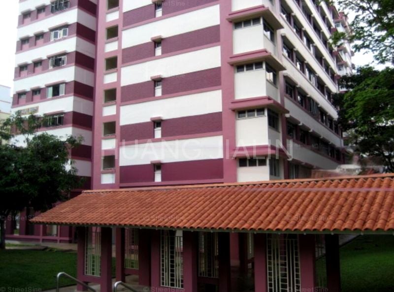 5 Room (5A) HDB for Rent in 180 Pasir Ris Street 11 - Image 1