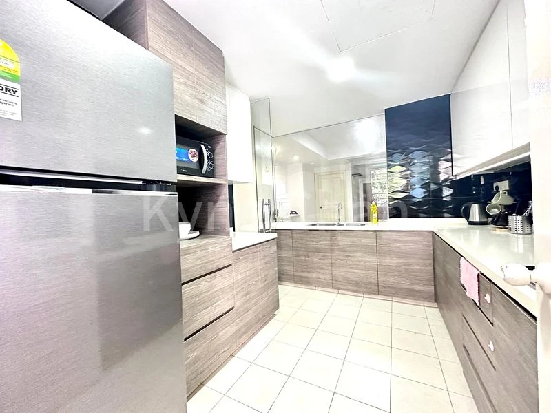 Common Room (Condo) for Rent in Chateau Le Fame - Image 6