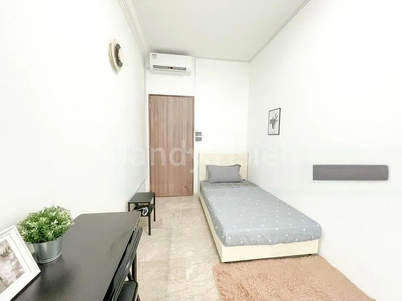 Common Room (Condo) for Rent in The Sterling - Image 1