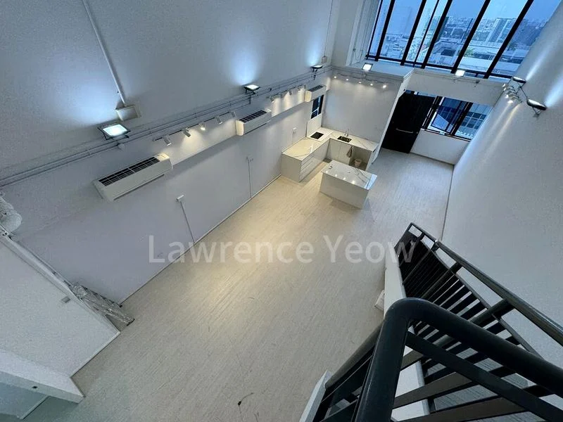 Light Industrial (B1) for Rent: Novelty Techpoint - Image 1