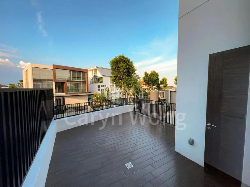 6 Bed Semi-Detached House (Landed) for Sale in  Toh Estate - Image 4