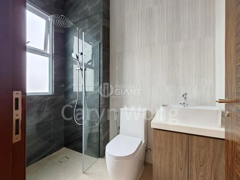 6 Bed Semi-Detached House (Landed) for Sale in  Toh Estate - Image 3