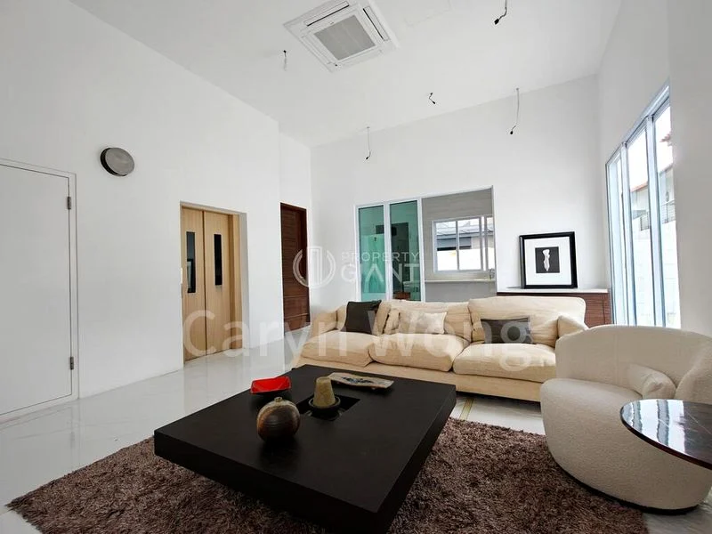 6 Bed Semi-Detached House (Landed) for Sale in  Toh Estate - Image 1