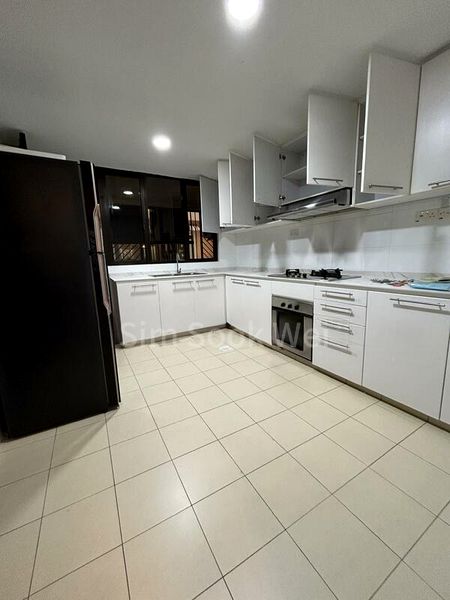 4 Bed Condo for Sale in  Yong An Park - Image 5