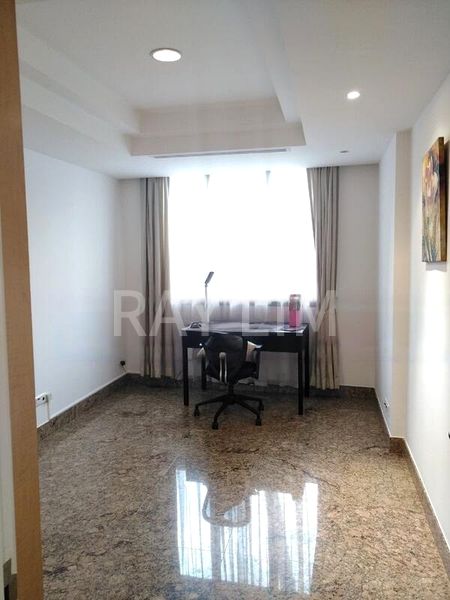 4 Bed Condo for Rent in  Grange 70 - Image 6