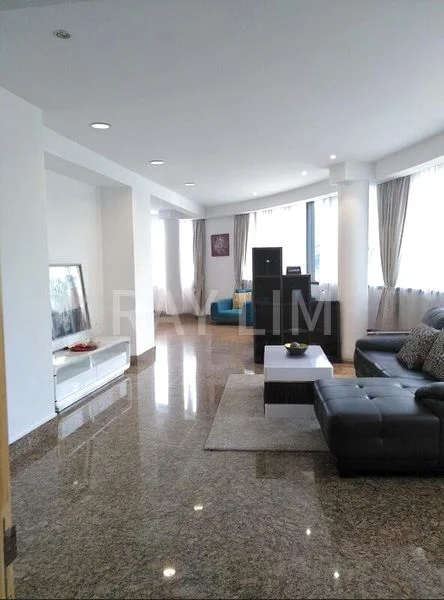 4 Bed Condo for Rent in  Grange 70 - Image 14