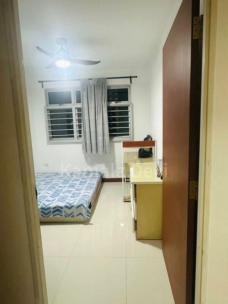 4 Room (4NG) HDB for Rent in  293A Bukit Batok Street 21 - Image 3