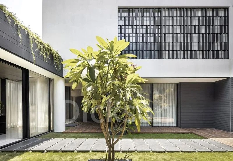 6 Bed Bungalow (Landed) for Sale in Belmont Road - Image 8