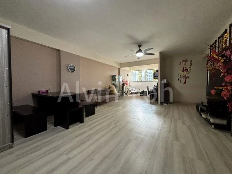 5 Room (5A) HDB for Sale in  513 Woodlands Drive 14 - Image 2