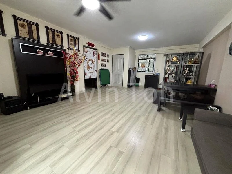 5 Room (5A) HDB for Sale in  513 Woodlands Drive 14 - Image 3