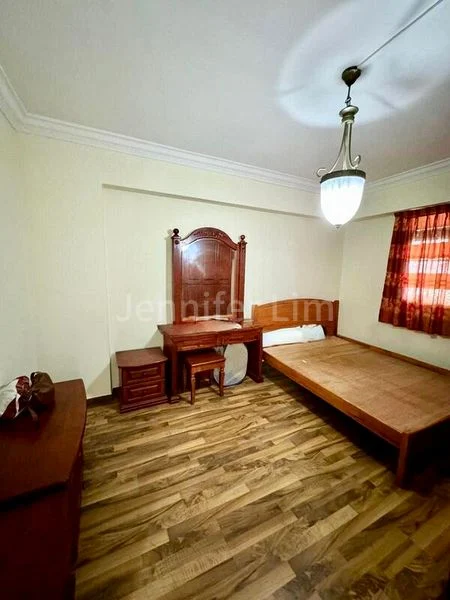 2 Room (2I) HDB for Sale in 7 Saint George's Lane - Image 2
