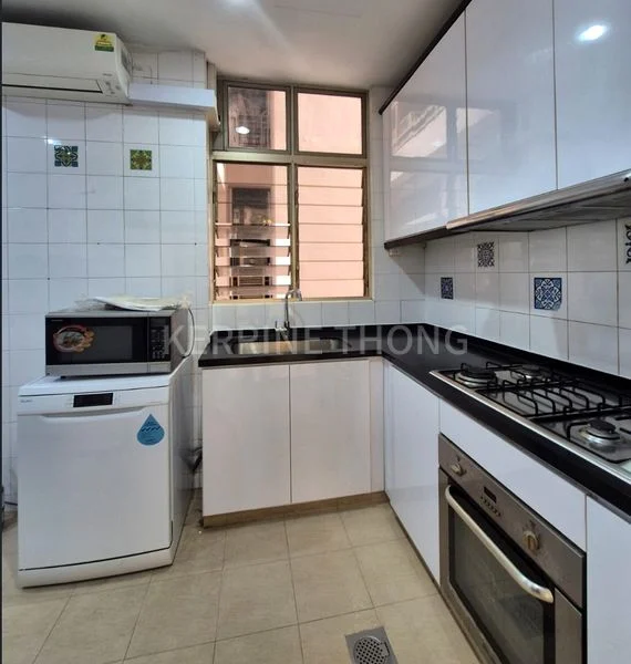 4 Bed Condo for Rent in  Leonie Condotel - Image 3