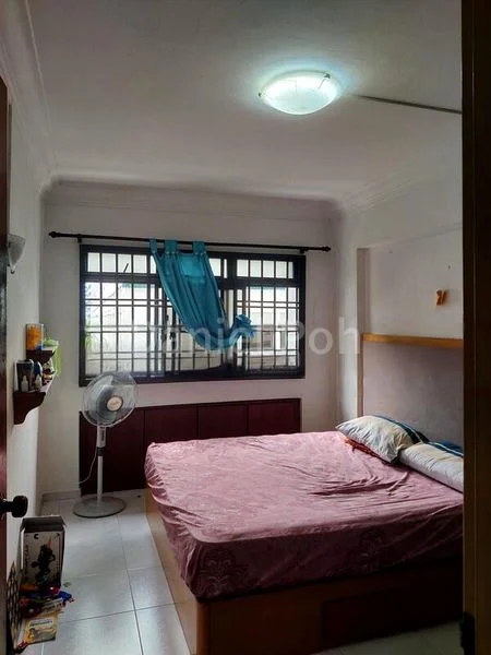 4 Room (4A) HDB for Sale in  952 Hougang Avenue 9 - Image 2