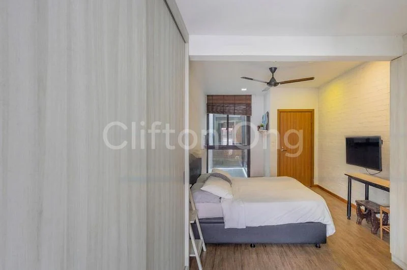 8 Bed Terraced House (Landed) for Sale in Hoe Huat Industrial Building - Image 4