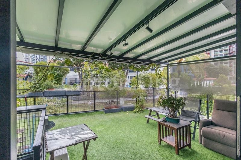 8 Bed Terraced House (Landed) for Sale in Hoe Huat Industrial Building - Image 1