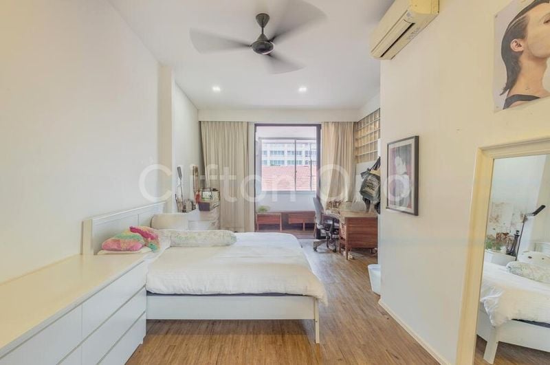 8 Bed Terraced House (Landed) for Sale in Hoe Huat Industrial Building - Image 11