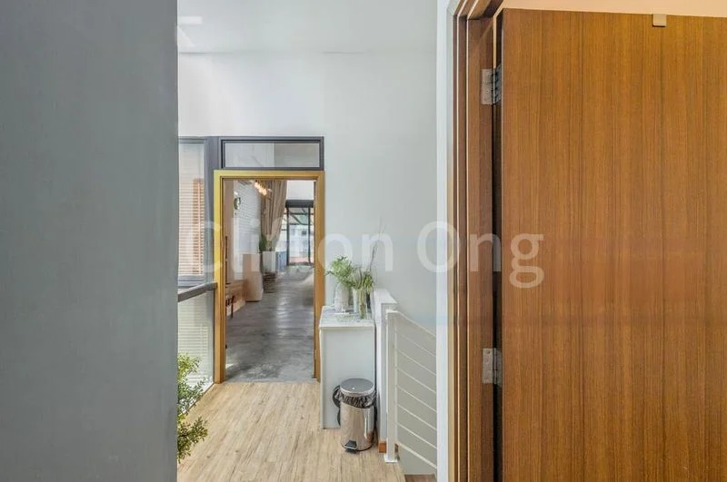 8 Bed Terraced House (Landed) for Sale in Hoe Huat Industrial Building - Image 13
