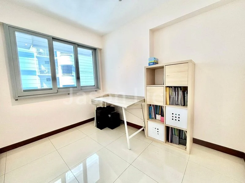 5 Room (5I) HDB for Rent in  678B Punggol Drive - Image 9