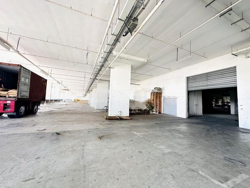 Light Industrial (B1) for Rent: DIRECT LOADING @ DOORSTEP, RAMP-UP FACILITY suits Storage, Service Shop; 9 mins walk MRT. - Image 17
