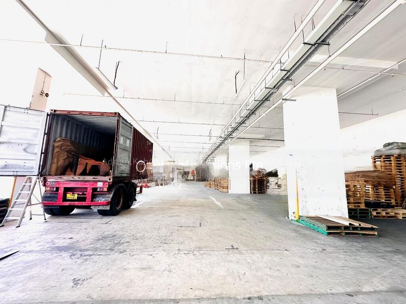 Light Industrial (B1) for Rent: DIRECT LOADING @ DOORSTEP, RAMP-UP FACILITY suits Storage, Service Shop; 9 mins walk MRT. - Image 7