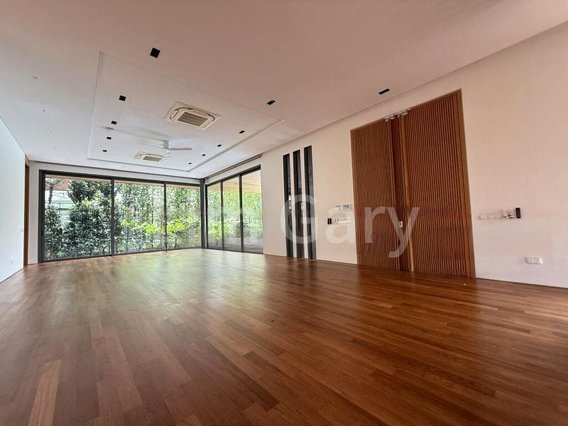 5 Bed Bungalow (Landed) for Rent in Kingsville - Image 5