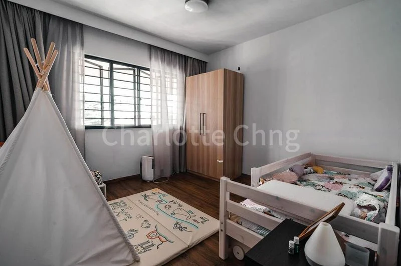 Maisonette HDB for Sale in  938 Tampines Avenue 5 - Image 7