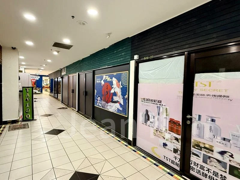 Other Retail for Rent: Parklane Shopping Mall - Image 1